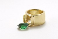 Goldring mit grünem Turmalin
