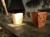 Modelo en cobre e incensario a medio hacer